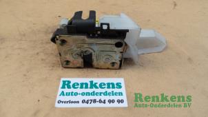 Used Door lock mechanism 2-door, left Renault Clio Price € 30,00 Margin scheme offered by Renkens Auto-Onderdelen B.V.