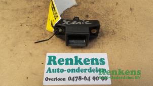 Gebrauchte Schließmechanik Heckklappe Renault Megane Scenic Preis € 10,00 Margenregelung angeboten von Renkens Auto-Onderdelen B.V.