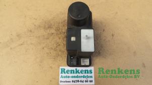 Gebrauchte Vakuumpumpe Elektrisch Türverriegelung Audi 100 Preis € 30,00 Margenregelung angeboten von Renkens Auto-Onderdelen B.V.