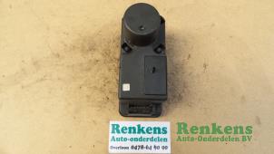 Used Electric central locking vacuum pump Volkswagen Passat Price € 20,00 Margin scheme offered by Renkens Auto-Onderdelen B.V.