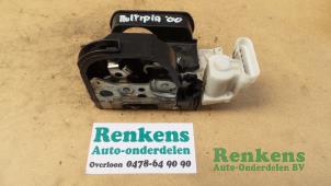 Usagé Serrure avant gauche Fiat Multipla (186) 1.9 JTD 105 SX,ELX Prix € 30,00 Règlement à la marge proposé par Renkens Auto-Onderdelen B.V.