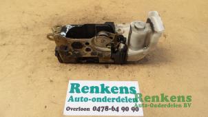 Used Rear door lock mechanism 4-door, left Fiat Punto Price € 20,00 Margin scheme offered by Renkens Auto-Onderdelen B.V.
