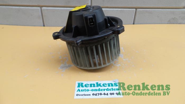 Heating and ventilation fan motor from a Fiat Punto 1995