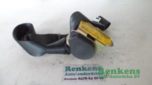 Usagé Ceinture de sécurité arrière gauche Peugeot 307 CC (3B) 2.0 16V Prix € 25,00 Règlement à la marge proposé par Renkens Auto-Onderdelen B.V.