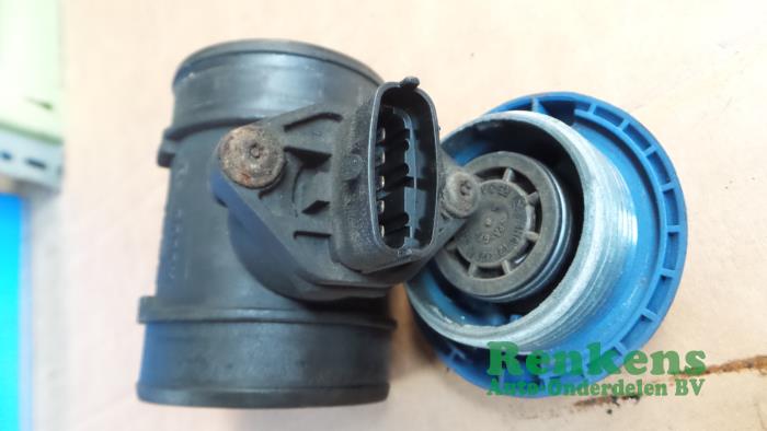 Gebrauchte Luftmassenmesser Opel Astra G Caravan (F35) 2.0 DTi 16V Preis € 20,00 Margenregelung angeboten von Renkens Auto-Onderdelen B.V.
