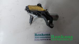 Usados Motor de limpiaparabrisas detrás Renault Megane II (BM/CM) 1.5 dCi 80 Precio € 15,00 Norma de margen ofrecido por Renkens Auto-Onderdelen B.V.