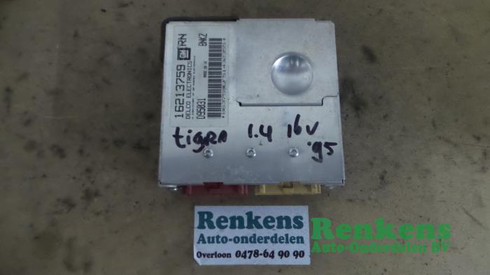 Used Engine management computer Opel Tigra Price € 40,00 Margin scheme offered by Renkens Auto-Onderdelen B.V.