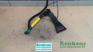 Used Seatbelt tensioner, left Opel Meriva 1.6 16V Price € 30,00 Margin scheme offered by Renkens Auto-Onderdelen B.V.