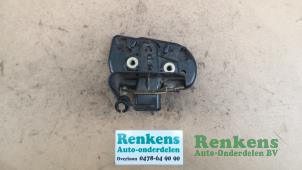 Used Sliding door lock mechanism, right Volkswagen Caddy III (2KA,2KH,2CA,2CH) 2.0 SDI Price € 35,00 Margin scheme offered by Renkens Auto-Onderdelen B.V.