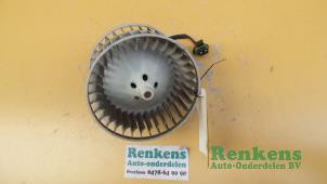 Used Heating and ventilation fan motor Renault Espace (JE) 3.0i V6 24V Price € 25,00 Margin scheme offered by Renkens Auto-Onderdelen B.V.