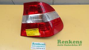 Used Taillight, right BMW 3 serie (E46/4) 318i Price € 20,00 Margin scheme offered by Renkens Auto-Onderdelen B.V.