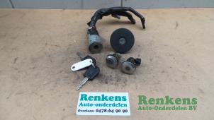 Usagé Kit serrure cylindre (complet) Citroen ZX Prix € 50,00 Règlement à la marge proposé par Renkens Auto-Onderdelen B.V.