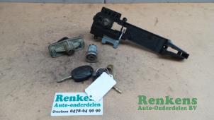 Gebrauchte Schlossset Zylinder (komplett) Ford Mondeo Preis € 60,00 Margenregelung angeboten von Renkens Auto-Onderdelen B.V.