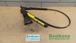 Usagé Tendeur de ceinture droit Opel Astra Prix € 25,00 Règlement à la marge proposé par Renkens Auto-Onderdelen B.V.