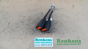 Usagé Insertion ceinture de sécurité arrière centre Volkswagen Polo Prix € 15,00 Règlement à la marge proposé par Renkens Auto-Onderdelen B.V.