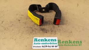 Usagé Insertion ceinture de sécurité arrière centre Opel Astra Prix € 15,00 Règlement à la marge proposé par Renkens Auto-Onderdelen B.V.