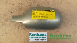 Usados Tapa de retrovisor izquierda Renault Megane Precio € 10,00 Norma de margen ofrecido por Renkens Auto-Onderdelen B.V.