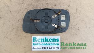 Usagé Glace rétroviseur droit Opel Astra Prix € 10,00 Règlement à la marge proposé par Renkens Auto-Onderdelen B.V.