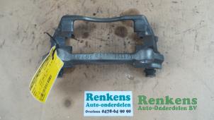 Used Front brake calliperholder, right Renault Trafic New (JL) 2.0 dCi 16V 115 Price € 20,00 Margin scheme offered by Renkens Auto-Onderdelen B.V.