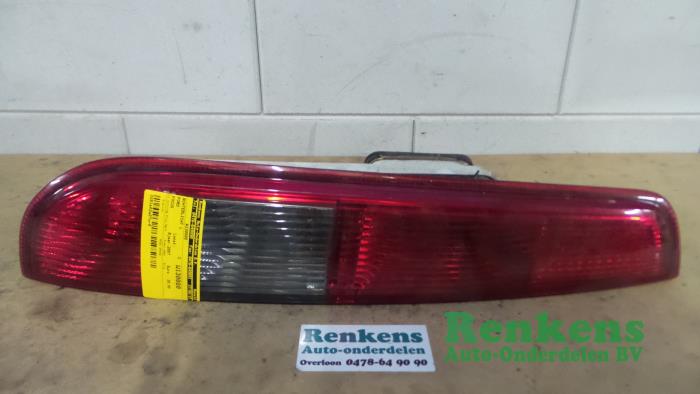 Taillight, left from a Ford Focus 2 Wagon 1.6 TDCi 16V 110 2007