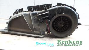 Used Heating and ventilation fan motor Renault Clio II (BB/CB) 1.5 dCi 65 Price € 40,00 Margin scheme offered by Renkens Auto-Onderdelen B.V.