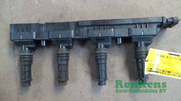 Ignition coil from a Opel Tigra Twin Top 1.4 16V 2006