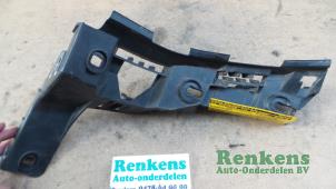 Used Rear bumper bracket, left Volkswagen Golf Plus (5M1/1KP) 1.9 TDI 105 Price € 15,00 Margin scheme offered by Renkens Auto-Onderdelen B.V.