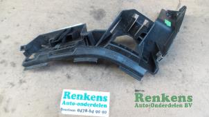 Used Rear bumper bracket, right Volkswagen Golf Plus (5M1/1KP) 1.9 TDI 105 Price € 15,00 Margin scheme offered by Renkens Auto-Onderdelen B.V.