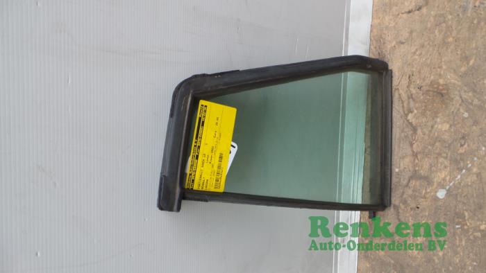 Usados Ventanilla triangular izquierda detrás Renault Laguna Precio € 20,00 Norma de margen ofrecido por Renkens Auto-Onderdelen B.V.