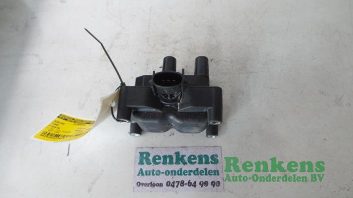 Ignition coil from a Ford Fiesta 5 (JD/JH) 1.3 2004