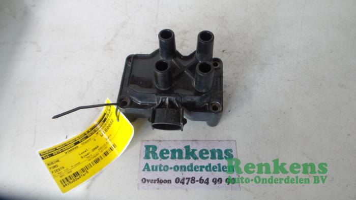 Ignition coil from a Ford Fiesta 5 (JD/JH) 1.3 2004
