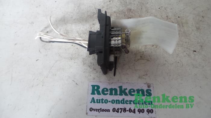Heater resistor from a Renault Twingo (C06) 1.2 1999