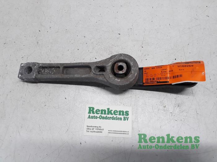 Gearbox mounts with gearbox code LE stock | ProxyParts.com