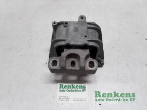 Usagé Support moteur Volkswagen Golf VI (5K1) 1.4 16V Prix € 35,00 Règlement à la marge proposé par Renkens Auto-Onderdelen B.V.