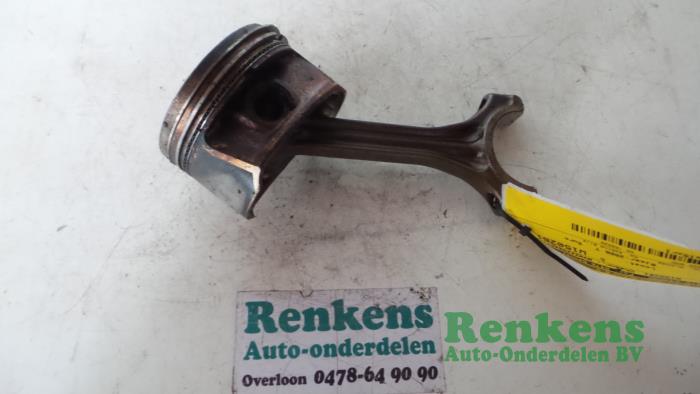 Usados Pistón Volkswagen Fox (5Z) 1.2 Precio € 25,00 Norma de margen ofrecido por Renkens Auto-Onderdelen B.V.