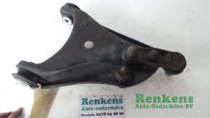 Used Front wishbone, left Renault Twingo II (CN) 1.2 16V Price € 30,00 Margin scheme offered by Renkens Auto-Onderdelen B.V.