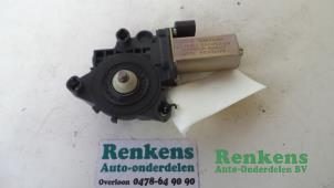 Usados Motor de ventanilla de puerta Fiat Idea (350AX) 1.4 16V Precio € 20,00 Norma de margen ofrecido por Renkens Auto-Onderdelen B.V.