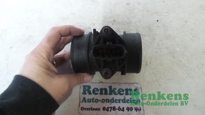 Gebrauchte Luftmassenmesser Opel Astra H (L48) 1.4 16V Twinport Preis € 20,00 Margenregelung angeboten von Renkens Auto-Onderdelen B.V.