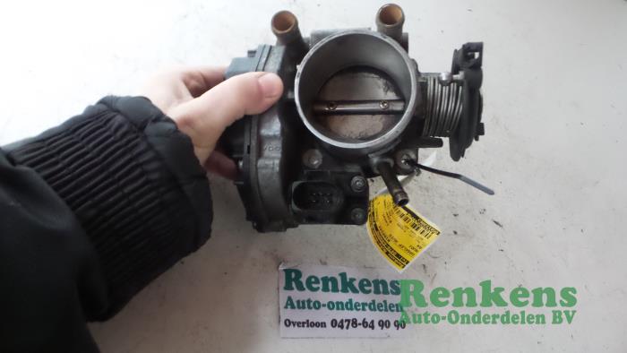 Usagé Boitier papillon Audi A4 (B5) 1.6 Prix € 40,00 Règlement à la marge proposé par Renkens Auto-Onderdelen B.V.