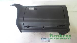 Used Glovebox Volkswagen Golf V (1K1) 1.9 TDI Price € 35,00 Margin scheme offered by Renkens Auto-Onderdelen B.V.