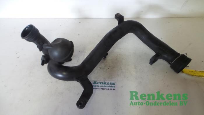 Gebrauchte Intercooler Rohr Volkswagen Golf V (1K1) 1.9 TDI Preis € 50,00 Margenregelung angeboten von Renkens Auto-Onderdelen B.V.