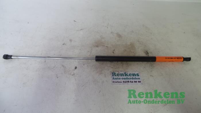 Rear gas strut, left from a Peugeot 207 CC (WB) 1.6 16V 2008