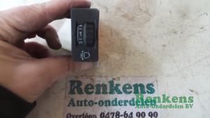 Used AIH headlight switch Peugeot 207 CC (WB) 1.6 16V Price € 10,00 Margin scheme offered by Renkens Auto-Onderdelen B.V.