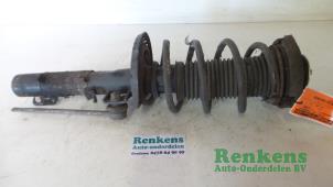 Used Front shock absorber rod, right Volkswagen Fox (5Z) 1.2 Price € 40,00 Margin scheme offered by Renkens Auto-Onderdelen B.V.