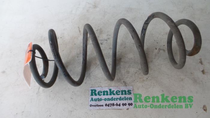 Rear coil spring from a Peugeot 207/207+ (WA/WC/WM) 1.6 16V VTi 2008