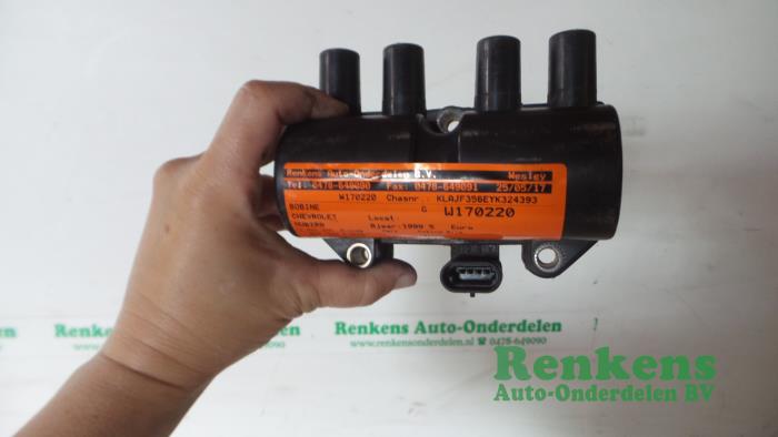 Usagé Bobine Chevrolet Nubira Wagon (J100) 1.6 16V Prix € 25,00 Règlement à la marge proposé par Renkens Auto-Onderdelen B.V.