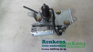 Used Rear wiper motor Citroen Xsara (N1) 1.6 16V Price € 15,00 Margin scheme offered by Renkens Auto-Onderdelen B.V.