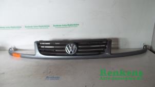 Usagé Calandre Volkswagen Passat (35I) 1.8i CL,GL Prix € 20,00 Règlement à la marge proposé par Renkens Auto-Onderdelen B.V.