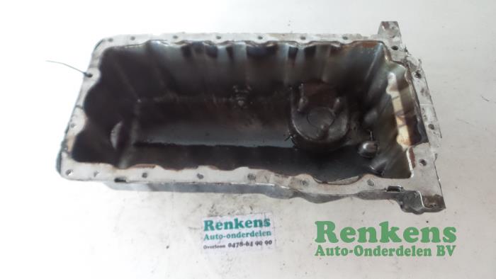 Gebrauchte Ölwanne Volkswagen Bora (1J2) 1.6 Preis € 40,00 Margenregelung angeboten von Renkens Auto-Onderdelen B.V.