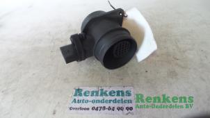 Używane Czujnik masy powietrza Volkswagen Polo IV (9N1/2/3) 1.4 TDI 70 Cena € 20,00 Procedura marży oferowane przez Renkens Auto-Onderdelen B.V.